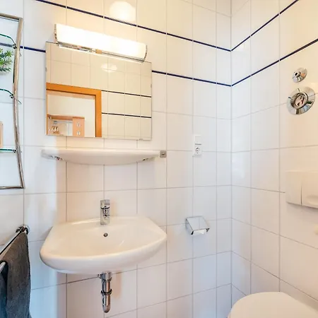 Apartment Hildegard 8 *
